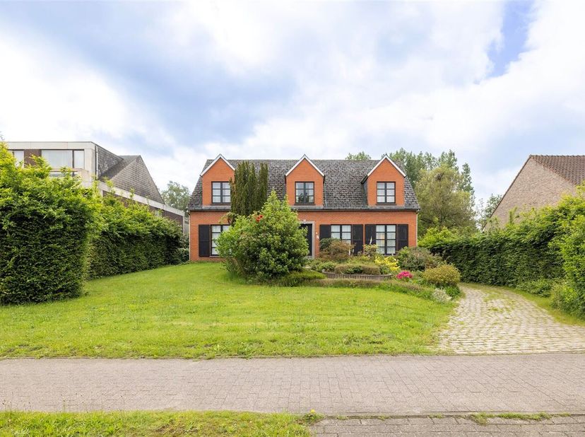 Terrain à vendre
                    à 2440 Geel