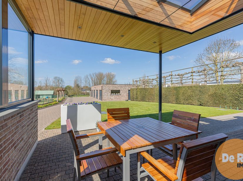 EERSTE BEZOEKMOMENT VANAF ZATERDAG 14 JUNI VANAF 10U (OP AFSPRAAK)&lt;br /&gt;
BAMBRUGGE - Kwalitatief gelijkvloersappartement met tuin&lt;br /&gt;
Dit appartemen
