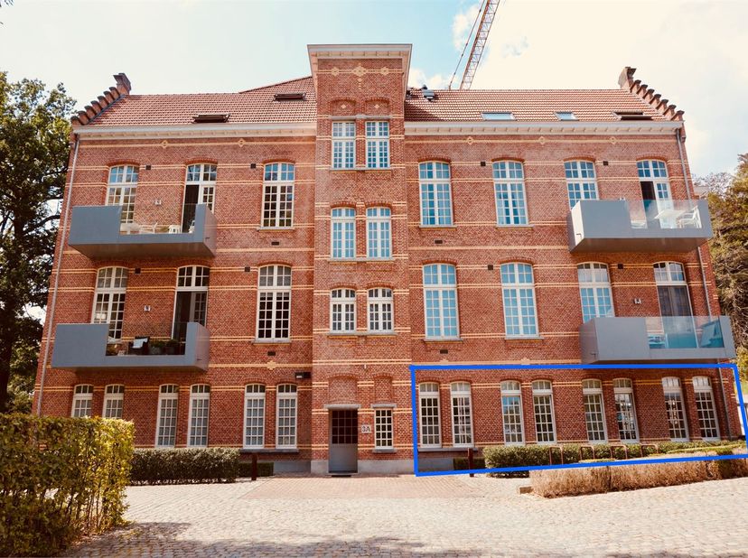 Ruim appartement met 1 slaapkamer.&lt;br /&gt;
De ligging maakt dit appartement uniek. U woont midden in het Groot Park van Lovenjoel. Dit park is 25ha groo