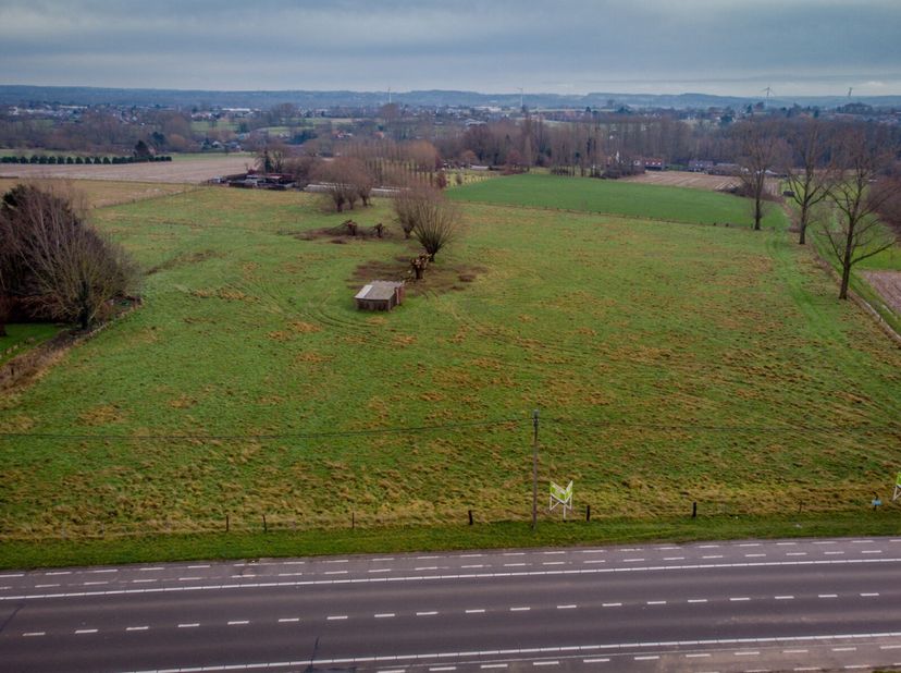 Terrain à vendre
                    à 1600 Sint-Pieters-Leeuw