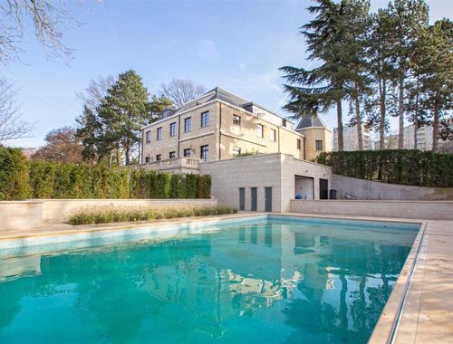                             Maison exceptionnelle à vendre à Forest
