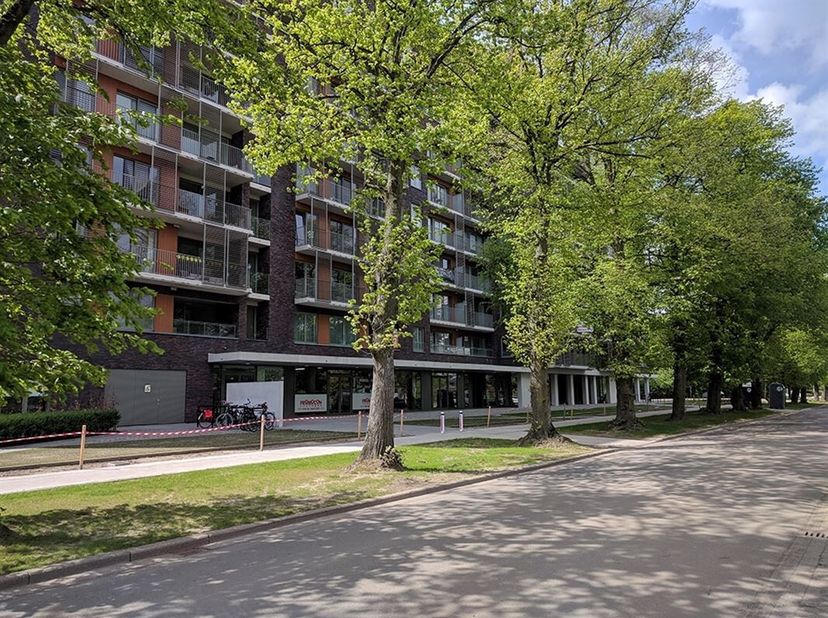 Dans un excellent emplacement à Mortsel à la frontière de Berchem, nous trouvons ce bel appartement de 3 chambres à coucher de pas moins de 130m2 dans