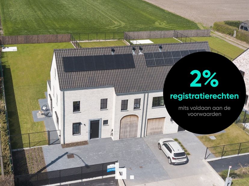 VERKOOP ONDER REGISTRATIERECHTEN&lt;br /&gt;
Deze luxueuze nieuwbouwwoning gebouwd in 2024 is gelegen op een mooi een perceel van 730 m² langs de Steenweg i
