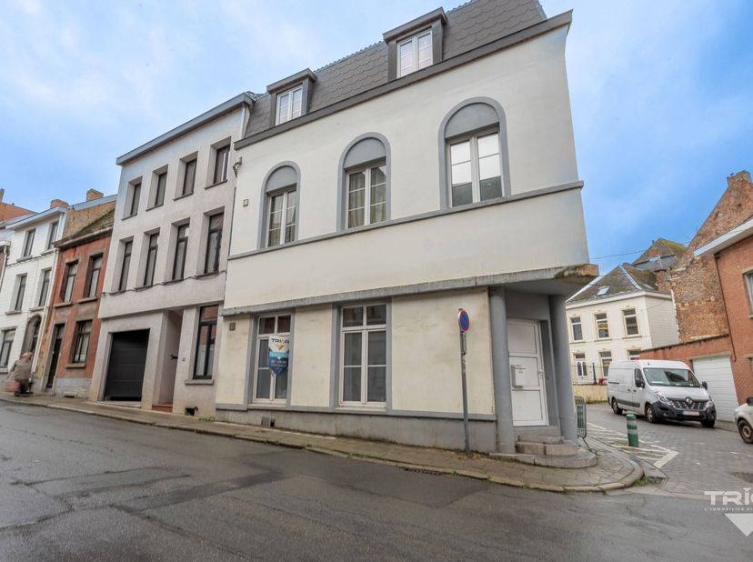 *** OPTION - DANS L&#039;ATTENTE DE LA SIGNATURE DU COMPROMIS *** TRIOR Nivelles vous propose ce charmant appartement 2 chambres à distance à pied de la Gr
