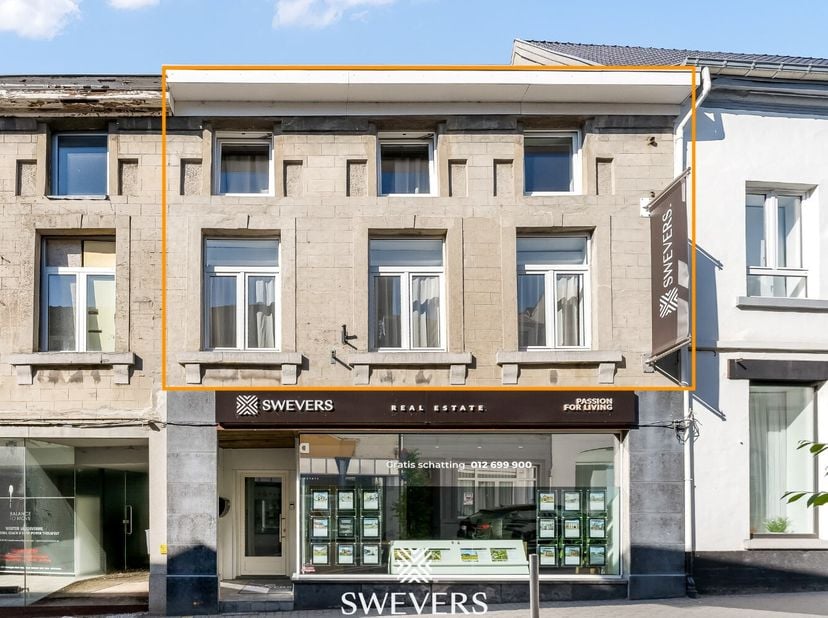 Voor meer info en fotos, surf naar www.swevers.be &lt;br /&gt;
In het hart van Borgloon, aan de Papenstraat 5/0101, vind je dit charmante dakappartement/dup