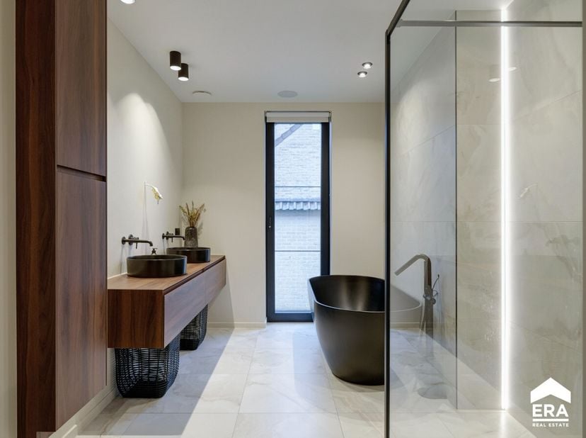 Verrassend ruime en instapklare nieuwbouwwoning met 3 slaapkamers in het landelijke Vliermaal (Kortessem).Voor meer informatie ga naar https://www.era