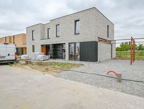                                         Woning te koop in Wielsbeke, € 380.725
