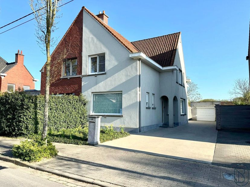 Maison à vendre
                    à 8540 Deerlijk