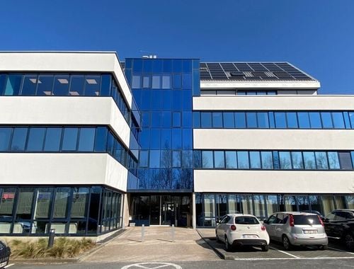                                         Bureaux à louer à Merelbeke, € 3.412,50
