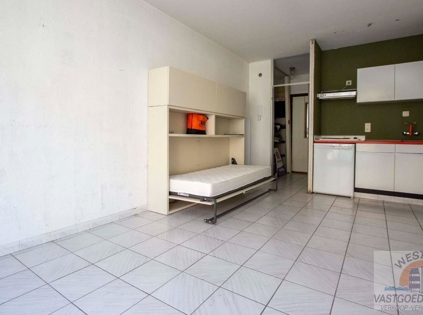 Vous avez toujours rêvé d&#039;avoir votre propre pied-à-terre au bord de la mer ? Ce charmant studio à rénover, situé au cœur de Nieuwpoort-Bad, est le po