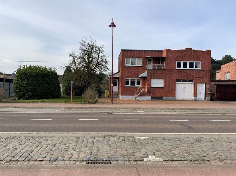 Terrain à vendre
                    à 2440 Geel