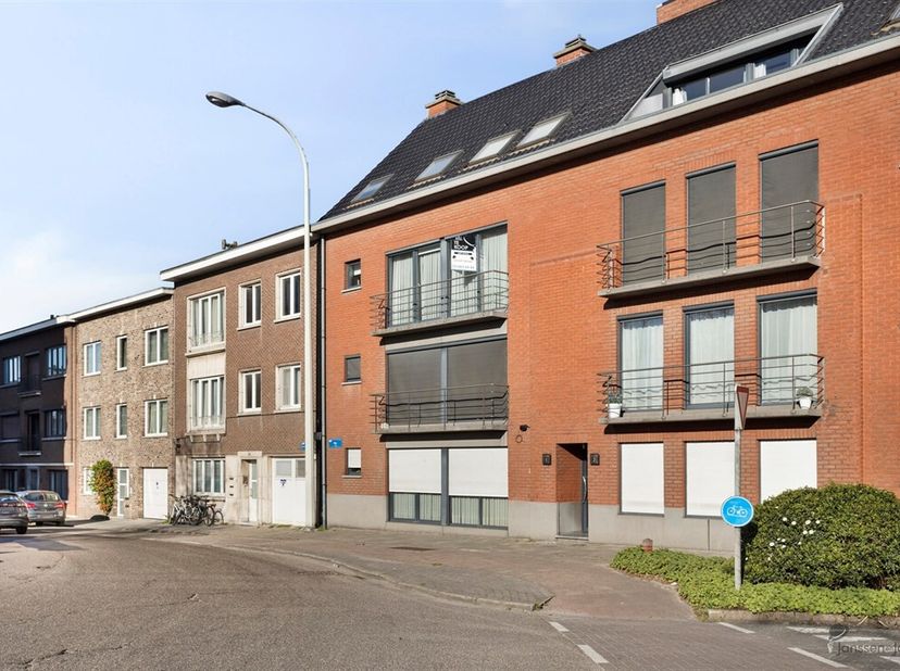 Appartement clé en main près du domaine récréatif De Schorre et du centre de Boom&lt;br /&gt;
Cet appartement spacieux et lumineux se trouve à quelques pas