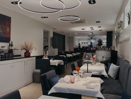                                         Handelspand met woonst te koop in De Panne, € 775.000
