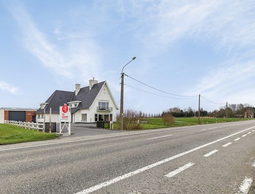                                         Magazijn met woonst te koop in Klemskerke, € 749.000
