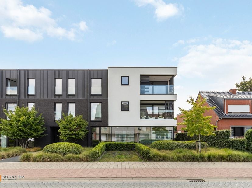 Bien professionnel à vendre
                    à 2222 Itegem