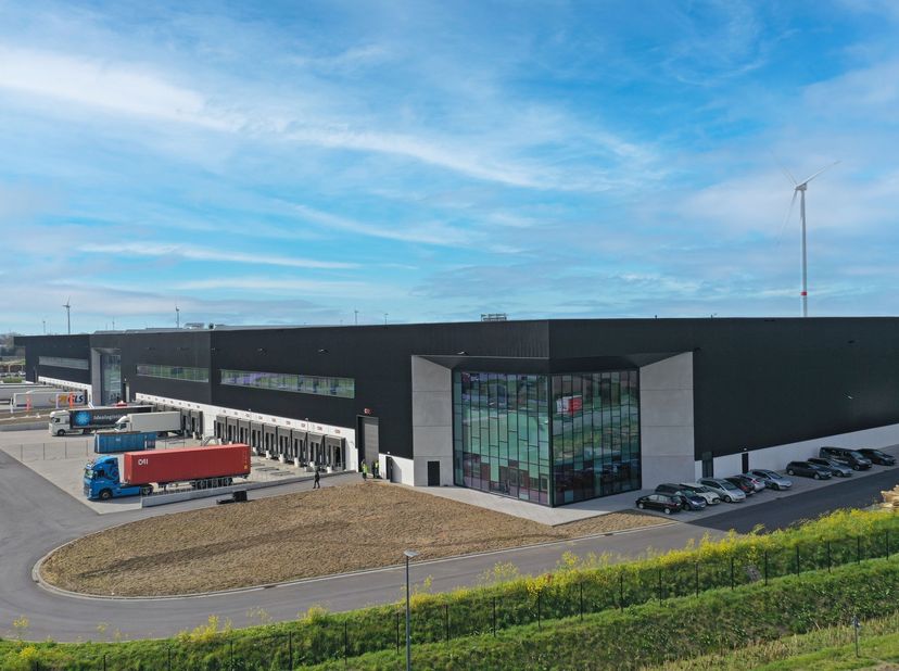 In de bedrijvenzone Rieme-Noord aan de Gentse Haven staan momenteel enkele NIEUWBOUW logistieke magazijnen TE HUUR!&lt;br /&gt;
&lt;br /&gt;
Deze zijn vlot bereik