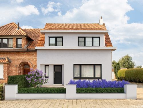                                         Woning te koop in Zandhoven, € 349.500
