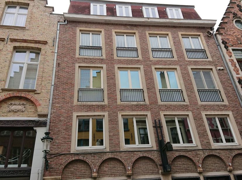 BRUXELLES (proximité station Arts-Loi) : Immeuble de rendement mixte à rénover (rez commercial + 8 appartements) (#1X+5_YACL_BRU)&lt;br /&gt;
 Espace événem