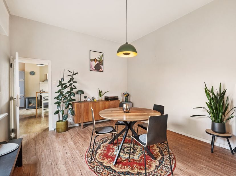 Ben je op zoek naar een instapklare woning met een praktische indeling en garage in het centrum van Menen?&lt;br /&gt;
&lt;br /&gt;
Dan is deze gezellige starters