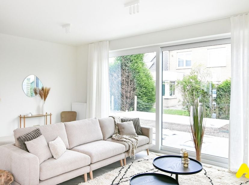 KWALITATIEF EN BETAALBAAR WONEN AAN DE WESTKUST&lt;br /&gt;
Groen genesteld, maar vlakbij alles. Kwalitatief, maar betaalbaar. Comfortabel, maar energiezuin