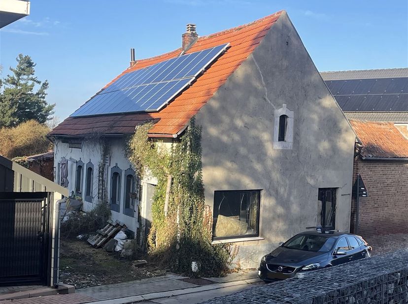 Voor dit projectje zoeken we een handige Harry die droomt van een landelijke, rustig gelegen woning met grote tuin. De woning van 16x7 meter dient vol