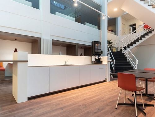                                         Kantoorruimte te huur in Temse, € 289
