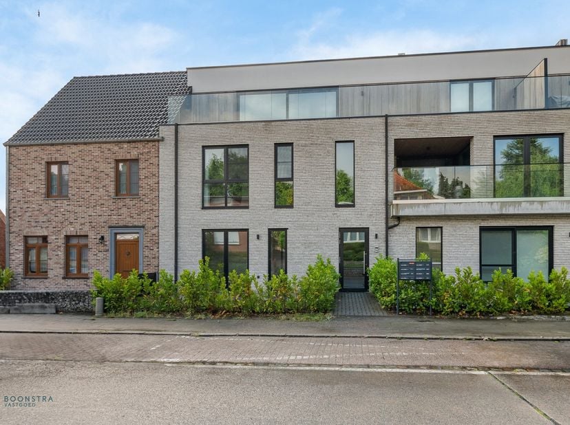 Op een uitstekende locatie in het centrum van Beerzel bevindt zich gelijkvloers nieuwbouwappartement. U bevindt zich hier op een centrale locatie, doc