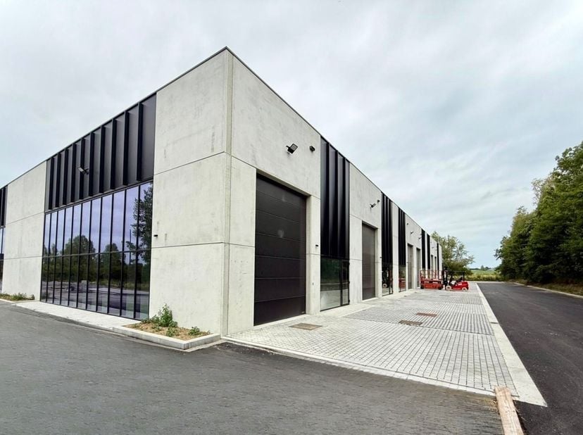 Nouvelles unités PME à louer à Enghien  Bloc A dans le Qualitis Science Park&lt;br /&gt;
Dans le parc scientifique moderne QUALITIS à Enghien, le bloc A pro