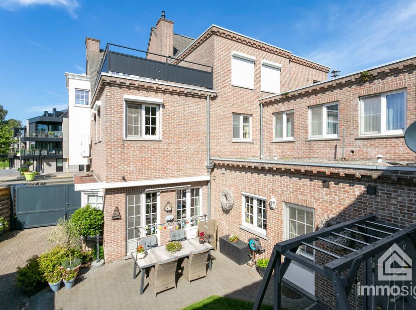 PLUSPUNTEN: &lt;br /&gt;
+ perceeloppervlakte: 271 m²&lt;br /&gt;
+ bruikbare vloeroppervlakte: 193 m²&lt;br /&gt;
+ gerenoveerd in 2022&lt;br /&gt;
+ 4 slaapkamers&lt;br /&gt;
+ o