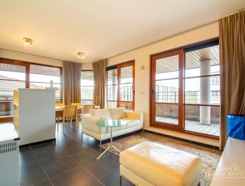                                         Appartement à louer à Auderghem, € 1.250
