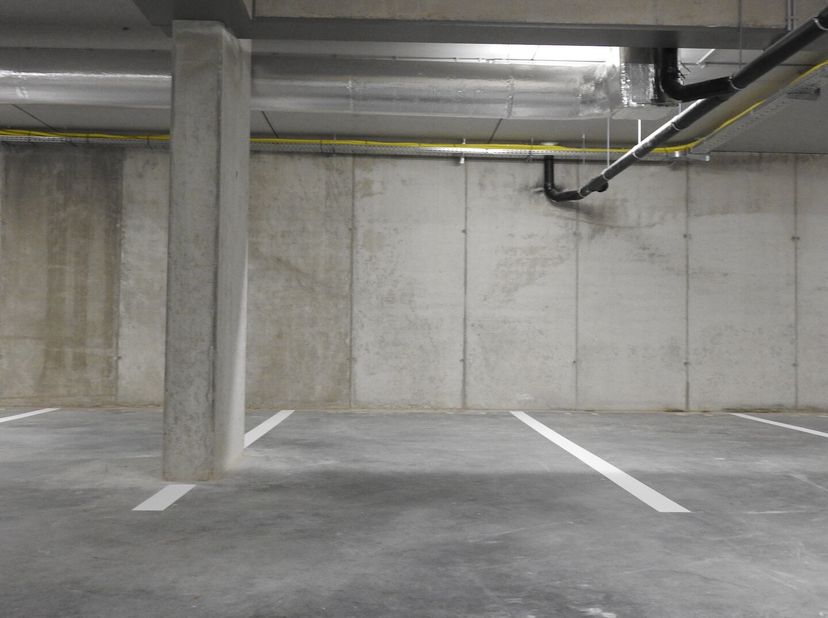 Garage à louer
                    à 9300 Aalst