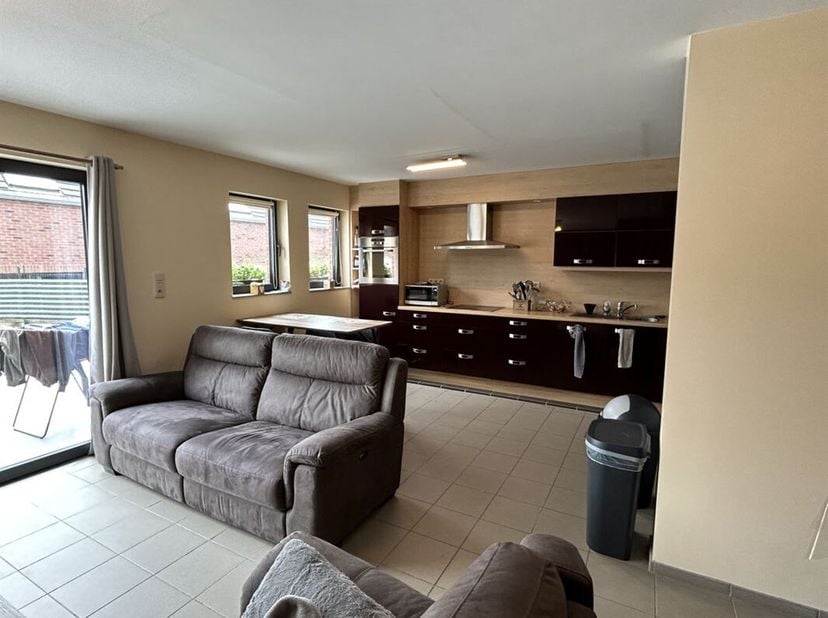 Belle maison 3 chambres avec garage et jardin sise au coeur du village de Chapelle-à-Oie. &lt;br /&gt;
Le bien, d&#039;une superficie d&#039;environ 150m² comprend :