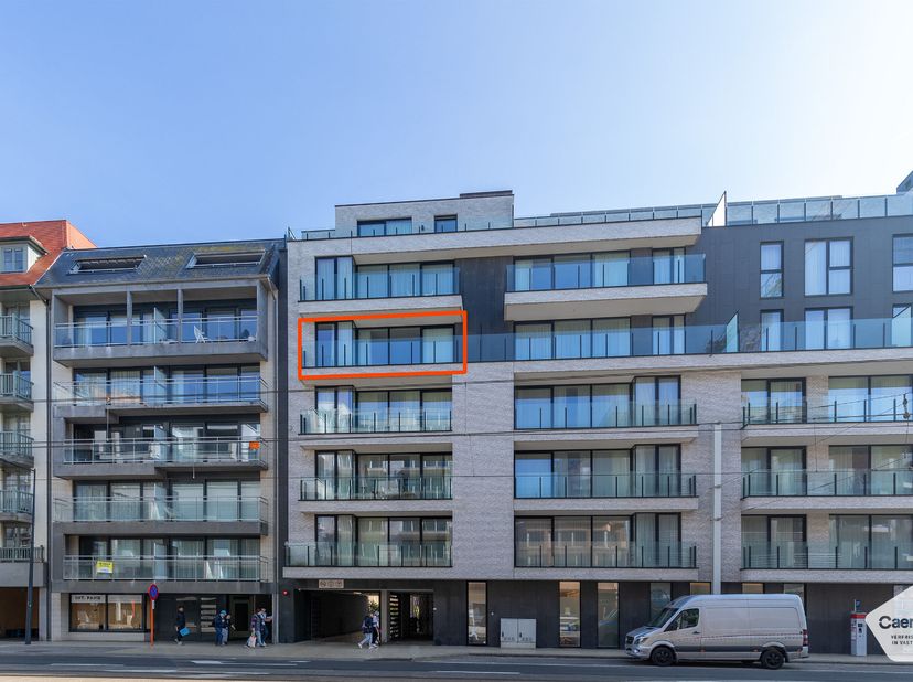 Deze assistentieflat is gelegen op een unieke plaats in Oostduinkerke-Bad, dicht bij winkels, terrasjes en de Zeedijk.&lt;br /&gt;
Wenst u deze flat te verh