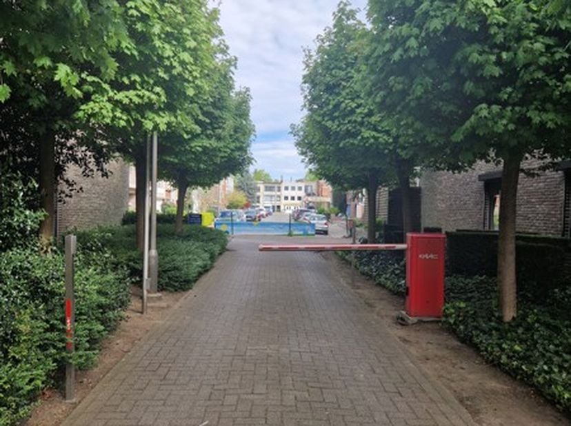 Garage à vendre
                    à 2100 Deurne