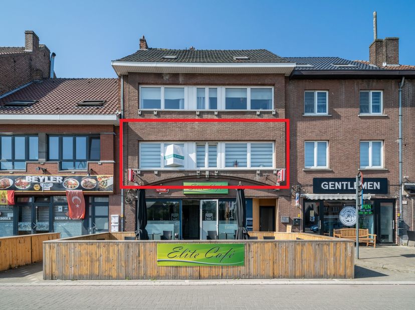 1-slaapkamerappartement met veel natuurlijk licht!&lt;br /&gt;
&lt;br /&gt;
Op de Hoevenzavellaan, vlakbij de oprit van de E314 autosnelweg, ligt dit 1-slaapkamer