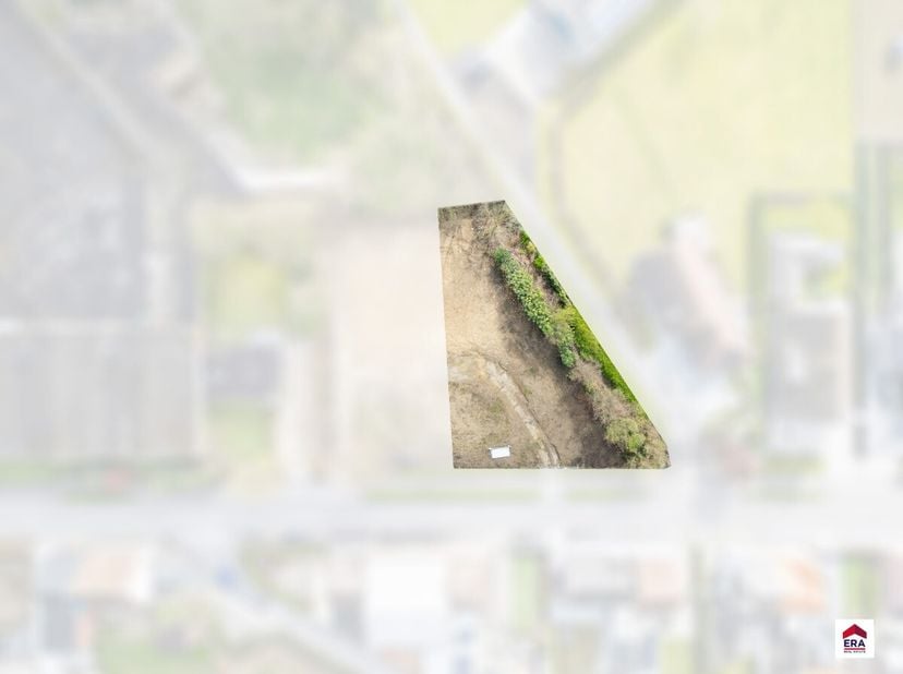 Bouwgrond voor vrijstaande woning op 1.167m² in Oostrozebeke!Ligging: Nabij centrum Oostrozebeke. Op 10 minuten van Meulebeke en op 15 minuten van Tie