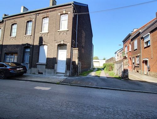                                         Woning te koop in Montignies-sur-Sambre, € 169.000
