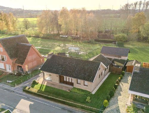                                         Woning te koop in Waarmaarde, € 233.000
