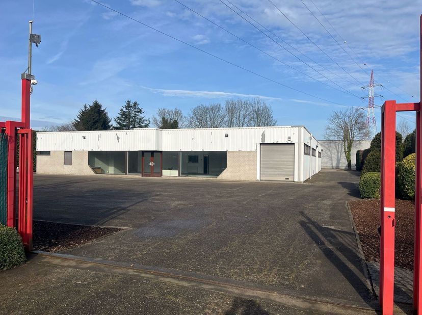 Bien professionnel à louer
                    à 2160 Wommelgem