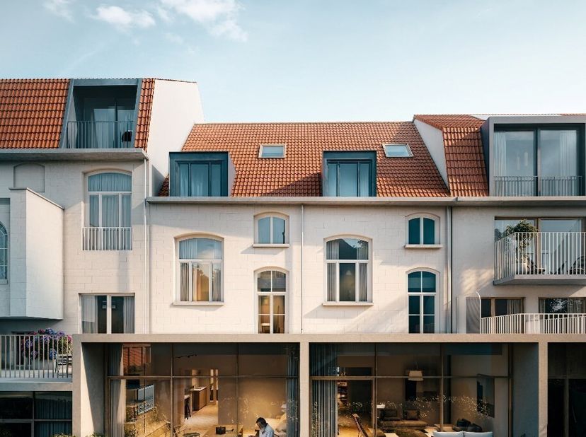 Betreed de wereld van jouw dromen met deze prachtige gerenoveerde herenwoning, gelegen op een buitengewone locatie in het historische hart van Gent. D
