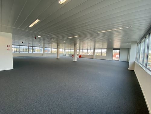                                         Espace de bureaux à louer à Groot-Bijgaarden, € 5.950
