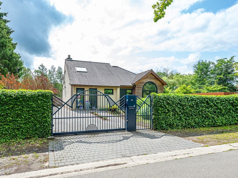 Instapklare woning met luxueuze tuin in Keerbergen.&lt;br /&gt;
Welkom in deze verzorgde en energiezuinige woning, gelegen op een toplocatie in het groene K