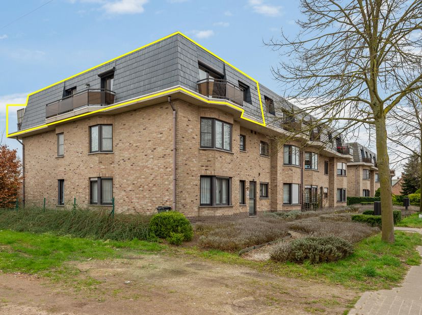 Dit appartementsgebouw dateert van 1997 en bevindt zich op fietsafstand van het centrum.&lt;br /&gt;
Het hoekappartement zelf bevindt zich op op de tweede v