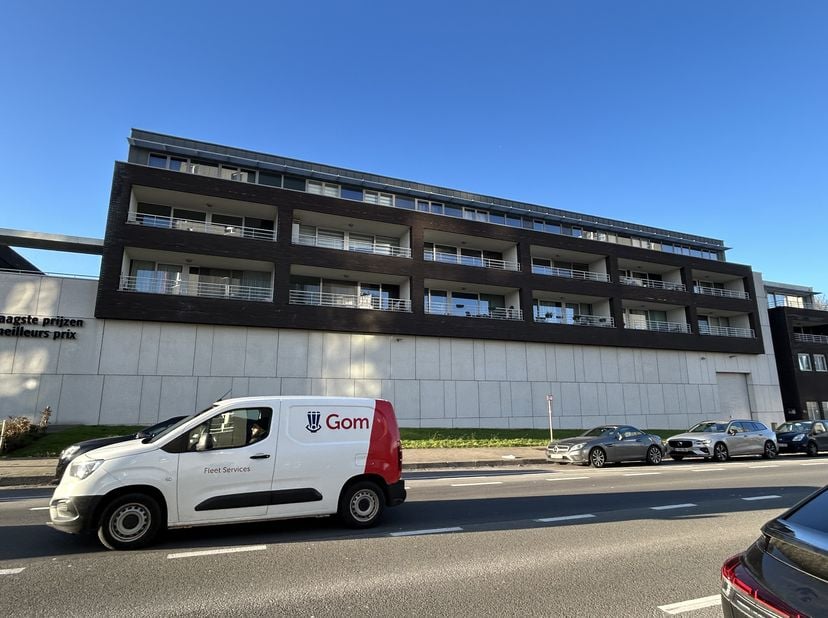 In de residentie &#039;Romain&#039; te Wemmel bieden wij vier energiezuinige duplex appartementen aan die in blok of individueel worden verkocht. Gelegen op de