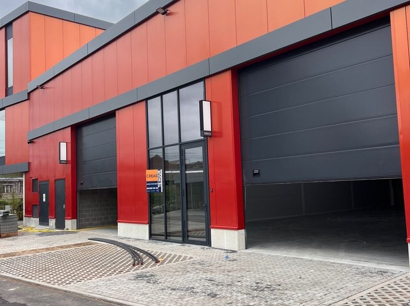 Vlakbij de op- en afrit van Gentbrugge wordt een nieuw bedrijvencomplex ontwikkeld waar zowel KMO-units, service-kantoren als afzonderlijke kantoren t
