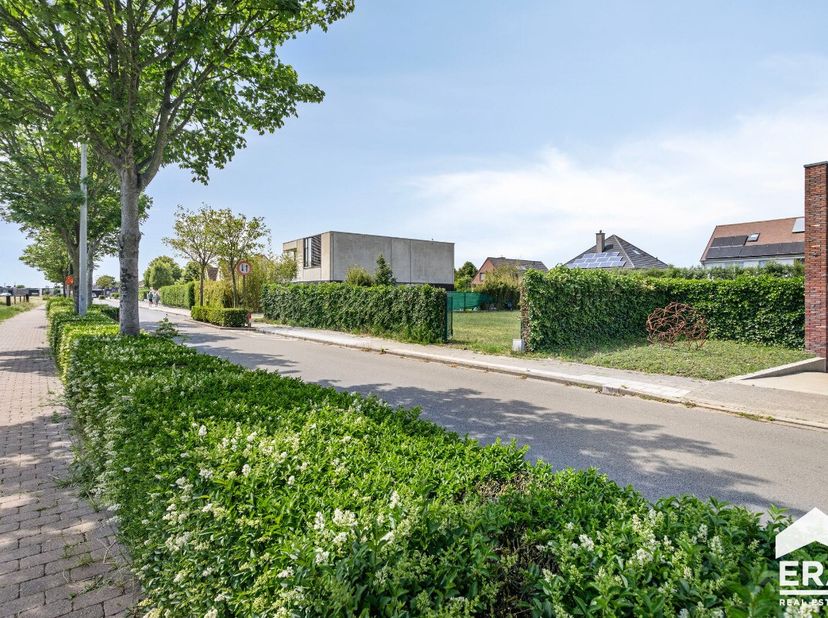 Terrain à vendre
                    à 8370 Uitkerke