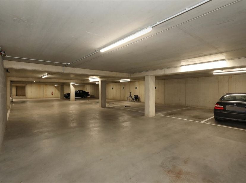 Garage à vendre
                    à 3730 Hoeselt