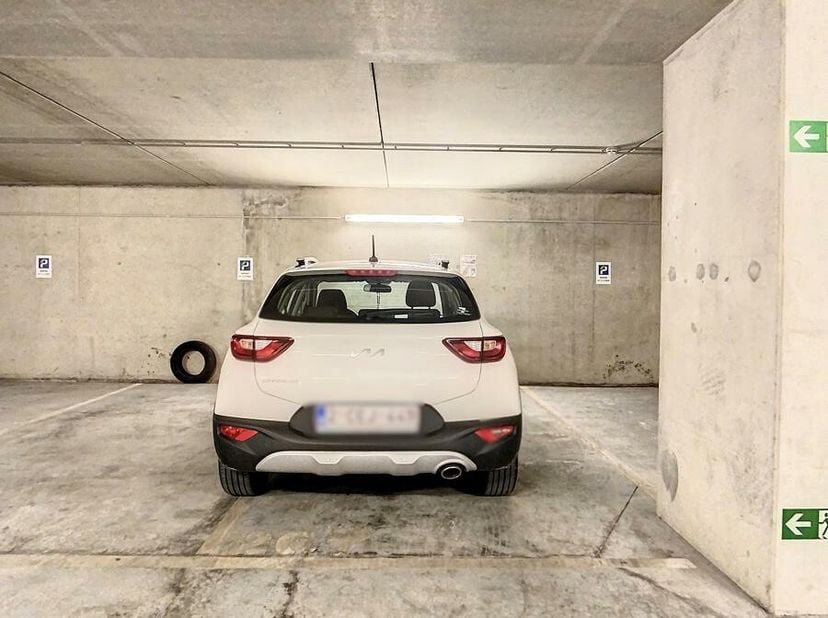 Ce parking entièrement entretenu avec le numéro 267 au niveau -2 est situé dans le parking de la résidence Heliport.&lt;br /&gt;
L’emplacement du parking es