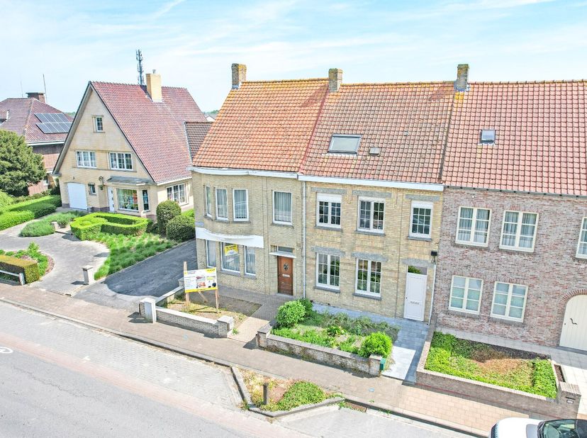 Maison à vendre
                    à 8647 Lo