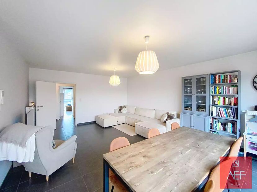 BEZOEKMOMENT VOLZET!!&lt;br /&gt;
ZAVENTEM&lt;br /&gt;
Meer info: verhuur@aefimmo.be&lt;br /&gt;
Dit ruime appartement van 99m² (zoals beschreven in het EPC) is gelegen